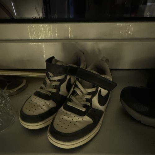 Nike court borough - court,