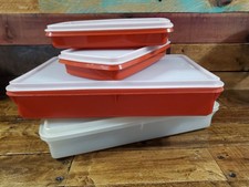 4 Vintage Tupperware W/ Lids