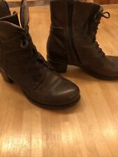 Schöne coole Boots Stiefeletten Schuhe Leder braun von MOMA Gr. 37,5 für Gr. 38 