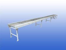 10 m. Angetriebene Rollenbahn