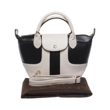 Gussaci, Umhängetasche