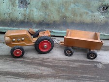 alter Traktor + Hänger je mit
