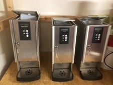 Kakao Maschine 220 Volt, Festwasseranschluß. Neupreis 2189.- Euro