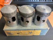 Set of Genuine Pistons for