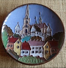 BUDAPEST Wandteller,  Teller,  Vintage,  Schale Ton,hervorgehoben bemalt, Relief