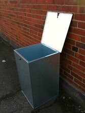 KLEINER VERZINKTER FUTTERBEHÄLTER HAUSTIERFUTTER AUFBEWAHRUNG KATZE HUND HÜHNCHEN FISCH VOGEL