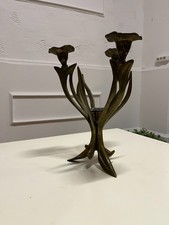 Brutalistischer, floraler