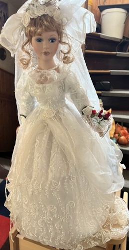 Porzellanpuppe mit brautkleid - porzellanpuppe,