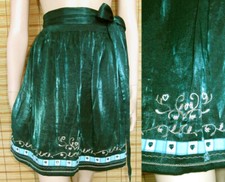 BESTICKTE PETROLFARBENE