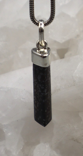 Schwarzer turmalin schörl - schwarzer,