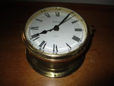 Gr0ße ältere Schiffsuhr