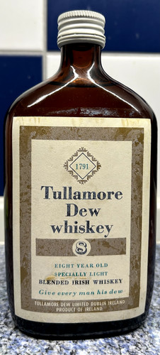 Tullamore dew whiskey - dew,