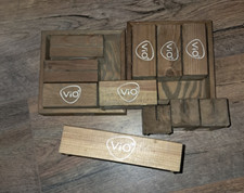 10× Vio Holz-Tischaufsteller + 3× Vio Schalen + 1× Wolt-Halter – Natürlich