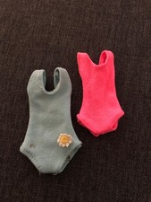 Barbie/Clone,, 2 Vintage Badeanzüge, Pink und Hellblau“!