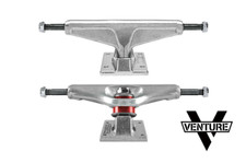 2x Venture Trucks Skateboard