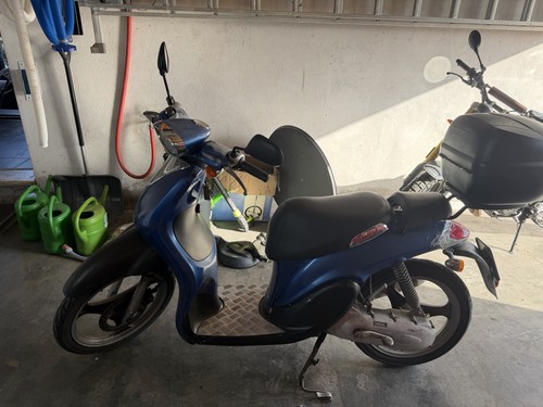 Yamaha 50ccm roller fährt - 50ccm,