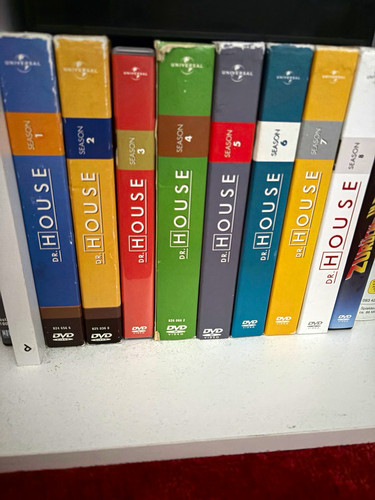 House dvd box - house,