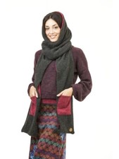 Schal Damenschal mit Kapuze und Taschen italienische Mode NEU mit Etikett