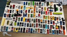 Kiste Spielzeugautos, Auto Konvolut - Siku, Matchbox, Hot Wheels ….