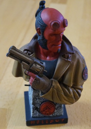 Hellboy büste sideshow - hellboy,