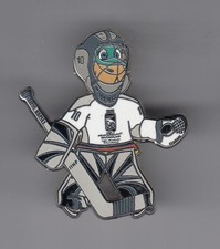 EISHOCKEY PIN  WM 2010 DEUTSCHLAND   URMEL  GOALIE TORHÜTER  225  DEL NHL
