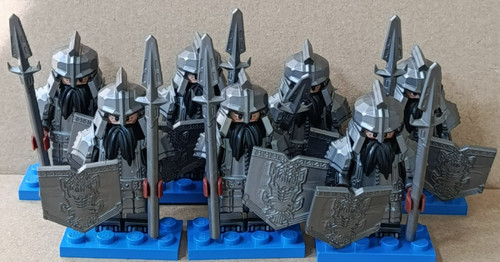Zwerge mit speer herr der - speer,,