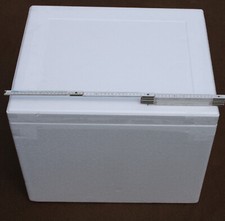 große weiße Styropor-Box / Versand in Pappaußenhülle