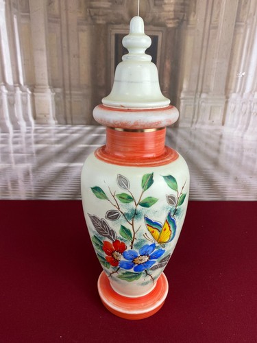 Antike vase aus glas zum - aus, teil