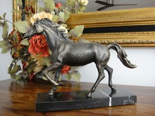 Statue Pferd Eisen + Marmor