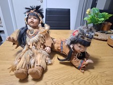 Indianer-Porzellanpuppe Handgefertigt, Tracht Traumfänger