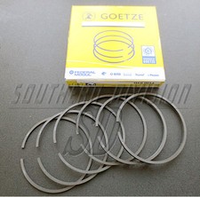 Triumph 750 Standard  PISTONS