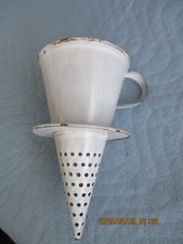 Antiker Emaille Trichter mit Sieb Weiß Grau