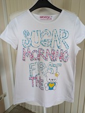 weißes Shirt in Gr. 122/128