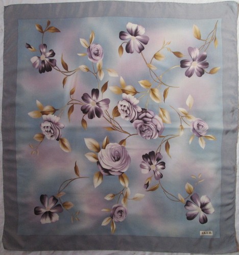 Superbe foulard aker soie - aker,