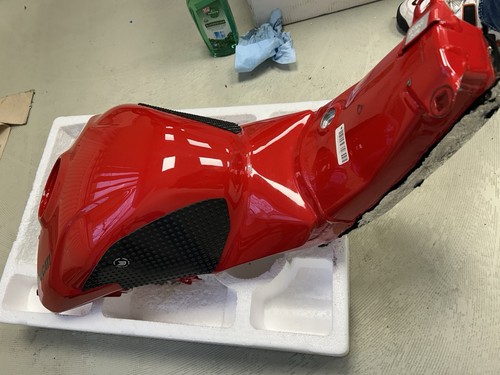 Ducati panigale v4r v4s - ducati,