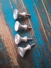 4 xalte Möbelknopf