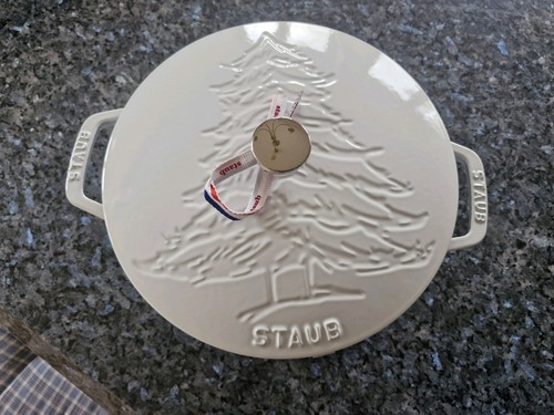 Staub marmite pine tree - marmite,