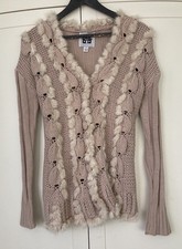 Storybook Strick Beige Kunstfell Knopfleiste Cardigan. Größe S.