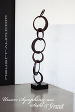 Freistehende abstrakte