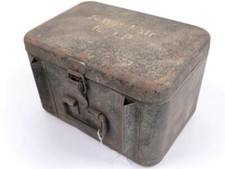 Kasten für " 24 Wgr. Patronen für Leuchtpistole" Originallack, ungereinigt,  für