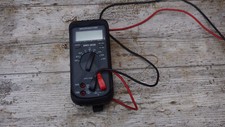 Monacor DMT-3020 Digitalmultimeter für den professionellen Einsatz Multimeter