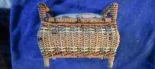 Truhe Mini Möbel Nähkästchen 100 Jahre alt Wäschebox Form Geflochten rar Erbe 