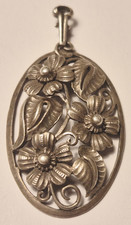 D0939 - Antiker floraler 835er