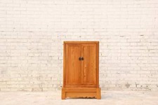 Chinesischer Kleiderschrank