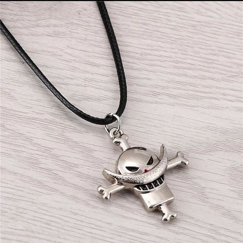 One piece schädel whitebeard - one,