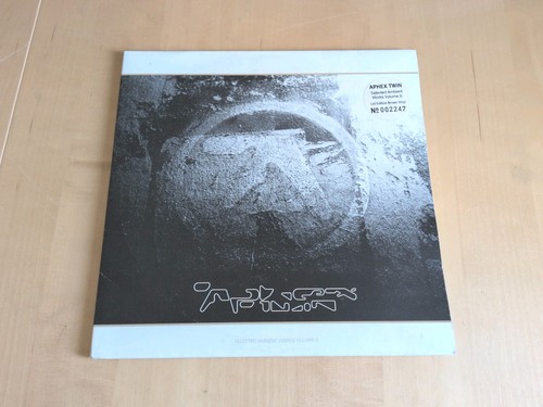 Aphex twin selected ambient - twin,