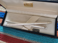 Caran d'Ache Swiss Silber  Kugelschreiber und Fühler -Set – Eleganz 
