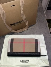 Burberry Rundumreißverschluss