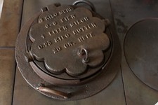 322 Uromas Omas Waffeleisen Wendeeisen mit Rezept Gusseisen Ofenring 31,5 cm