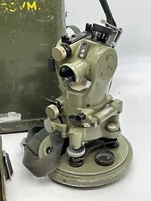 Wild Heerbrugg Bussolentheodolit schwed. Armee